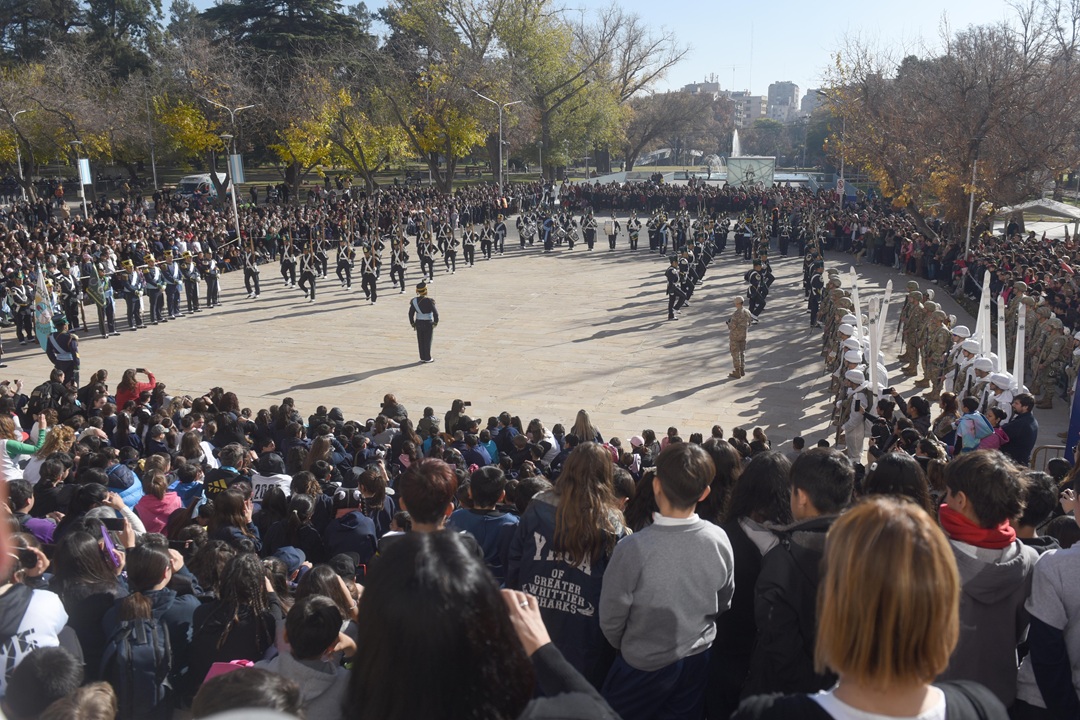cambio de guardia memorial de la bandera mendoza 1