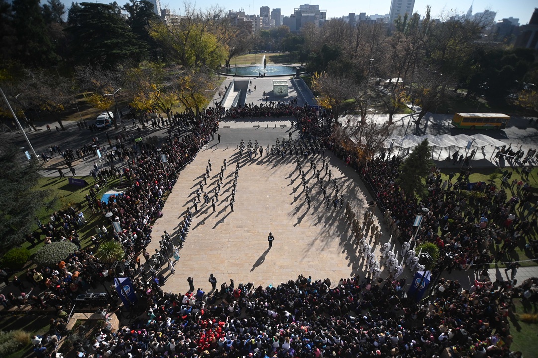 cambio de guardia memorial de la bandera mendoza